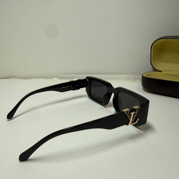 Black Louis Vuitton Sunglasses - Picture 3 of 7